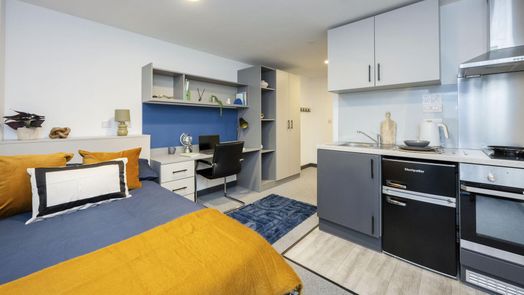 Bronze Studio - High Floor