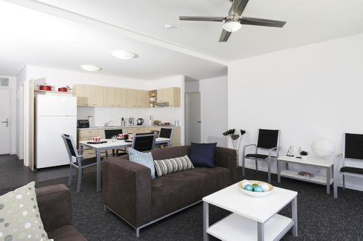 6 Bedroom Apartment South