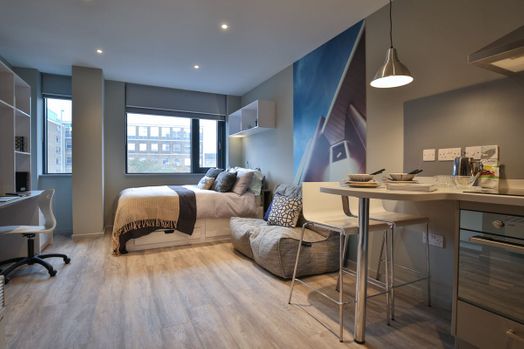 Classic Bigger Studio