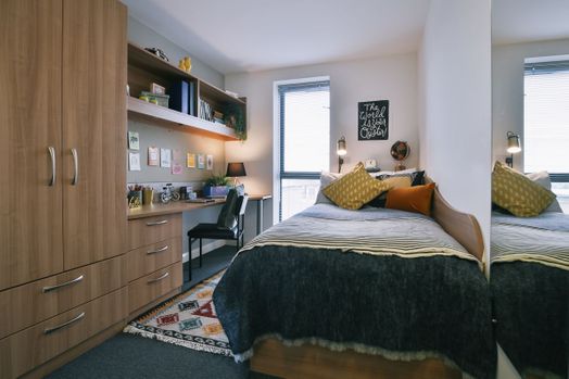 Classic Smaller Shared Apartment - Single Bed