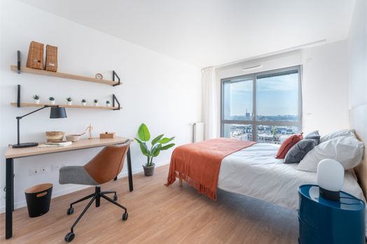 Gold 1 Bedroom Apartment Accessible