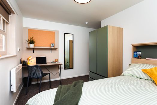 Standard 5 Bedroom (Non-Ensuite)