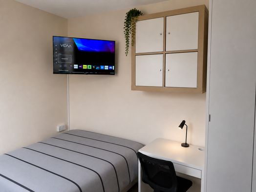 Photo of a ivanhoe House.