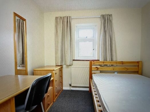 6-bedroom house in Canterbury