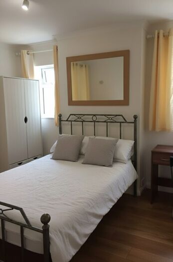 Photo of a spacious 5 Bedroom Student House.