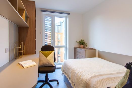 7 Bed En-suite