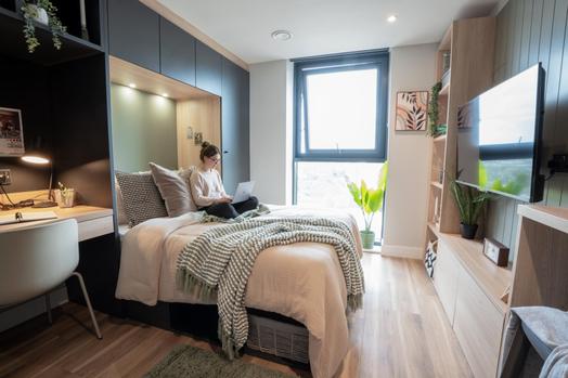 Studio Plus, Standard Floors