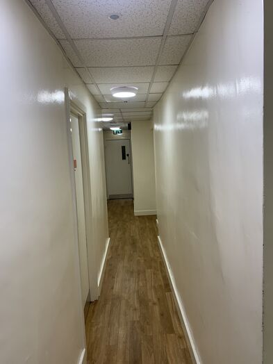 Photo of a room in a 5-bedroom flat in Newcastle upon Tyne.