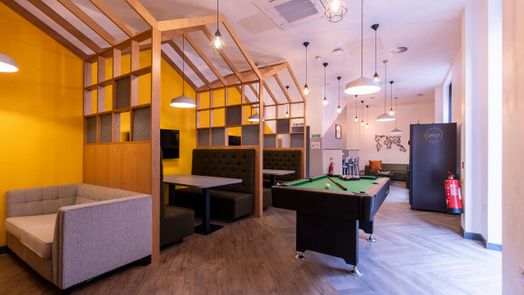 Photo of a bailey Street.