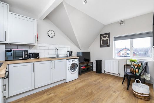 Photo of a flat 1 66, Headingley Mount.