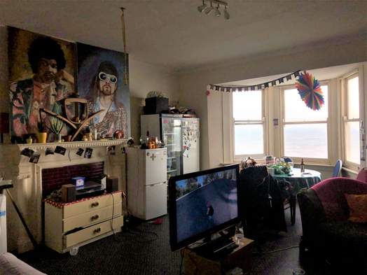 Photo of a 8 Bedroom Flat Share .