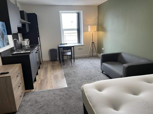 Photo of a studio 7, 1 Park Square (first floor), Lancaster, LA1 3PX.
