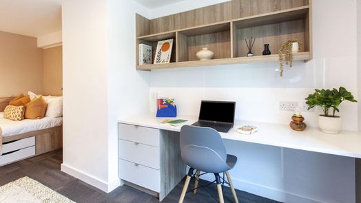 Deluxe Plus Single Ensuite