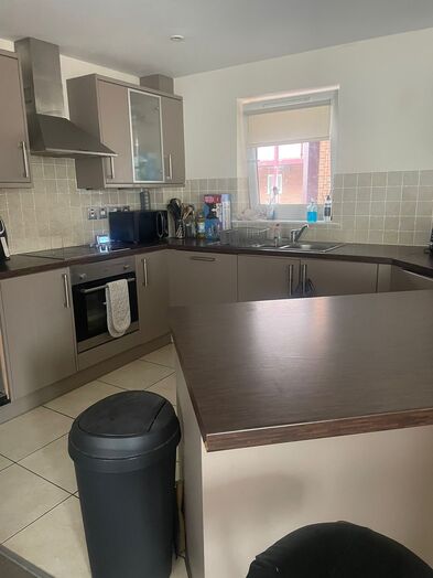 Photo of a double-bed room in a 2-bedroom flat in Newcastle-under-Lyme.