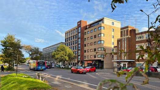 Photo of a 17a Christchurch Road.