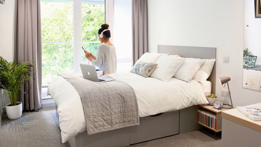 Silver Premium (Balcony) Studio