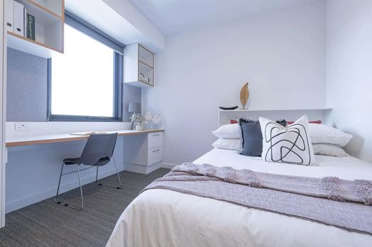 Premier Large Studio (High Floor)