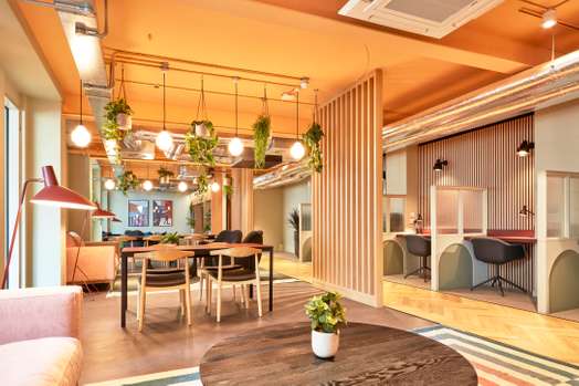 Photo of a queen Street Studios.