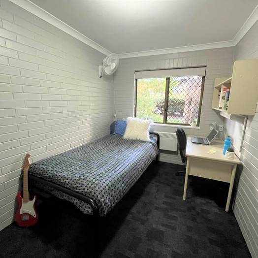 6 Bedroom Apartment Lakeside