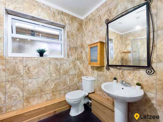 Photo of a 22 Glanmor Crescent.