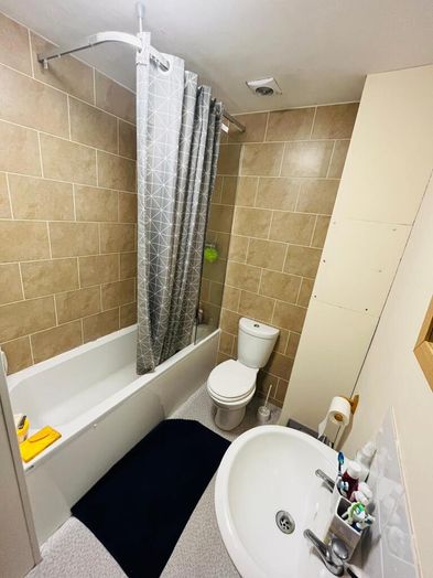 Photo of a 61B, Ebrington Street.