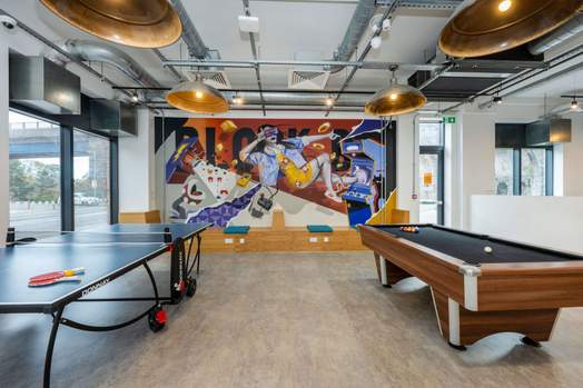 Photo of a luneside.