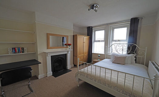 Photo of a 5 bed student house in Oldfield Park.