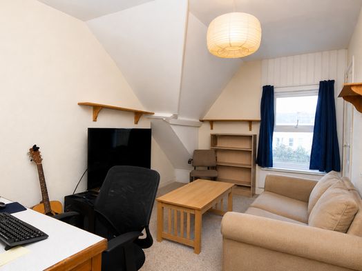 Photo of a flat 3, 10 Napier Terrace.