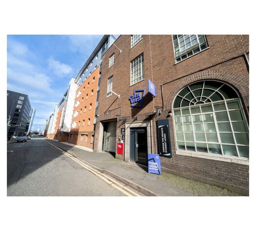 Photo of a canvas The Heights.