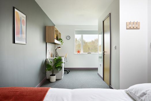 Gold Ensuite