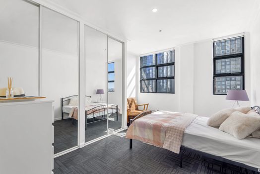 1 Bedroom Large Apartment