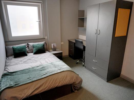 Deluxe Ensuite