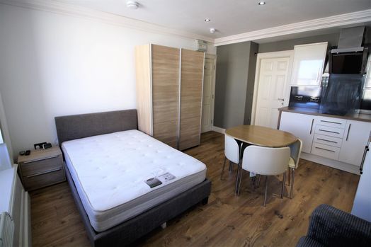 Photo of a flat 6, 127 St. Leonards Gate, Lancaster, LA1 1NL.