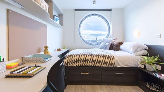 Room in a Two Bed Shared Apartment