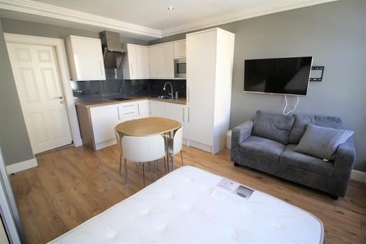 Photo of a flat 6, 127 St. Leonards Gate, Lancaster, LA1 1NL.