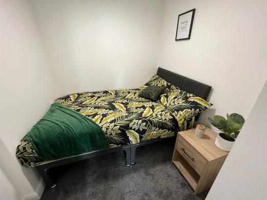 Photo of a studio 3, 1 Park Square (ground floor), Lancaster, LA1 3PX.