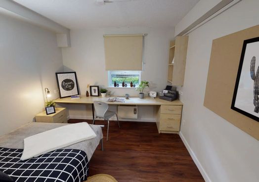 Silver Ensuite