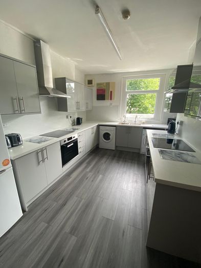 Photo of a 149 Bryn Road - Can be 8,7, 6 or 5!.