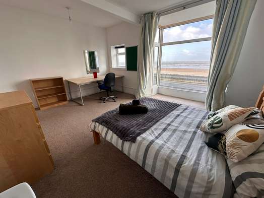 Photo of a 378 Oystermouth Road.