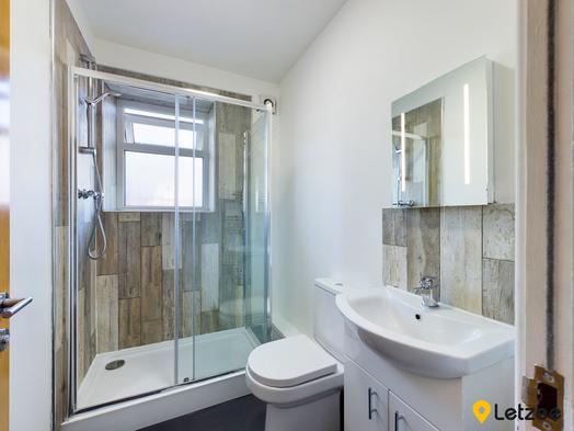 Photo of a flat 4, 110 Fabian Way SA1 8PA.