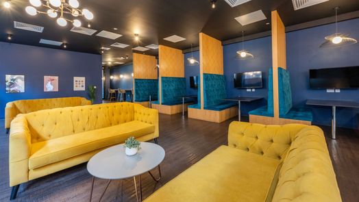 Photo of a howard Gardens.