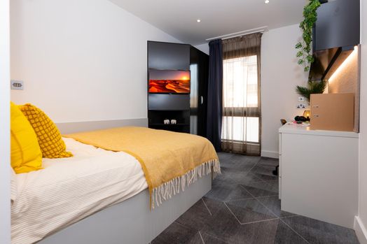 Platinum Ensuite