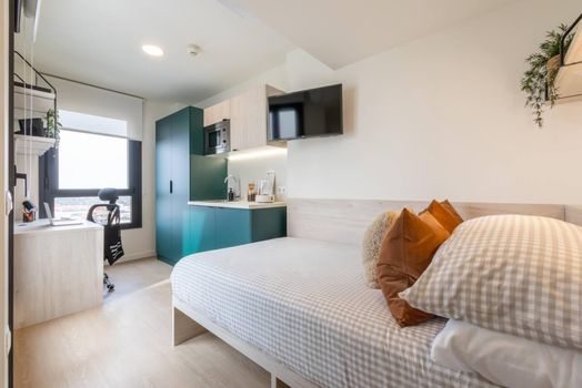 Classic Ensuite with Terrace