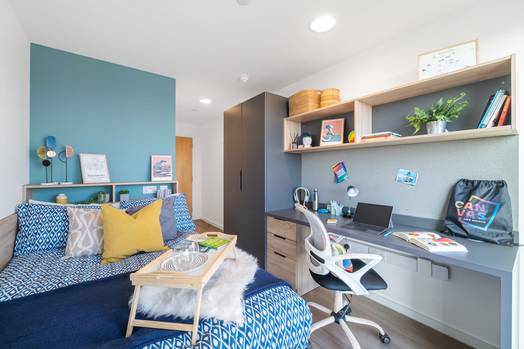 Silver En Suite
