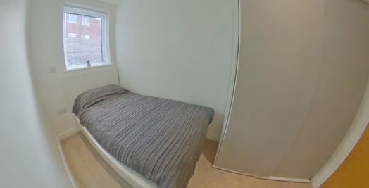 1 Bed Apartment Single Room