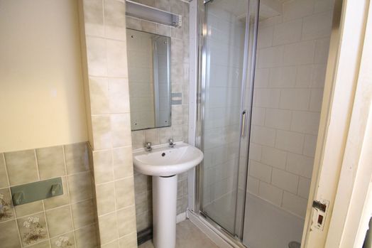 Photo of a 5 Bedroom Flat Share.