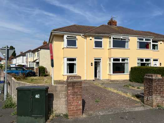 Photo of a 6 bed house in Filton, Bristol.