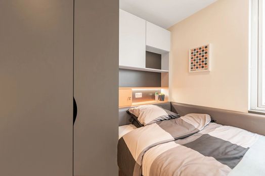 Classic Ensuite - 5 Bedroom Apartment