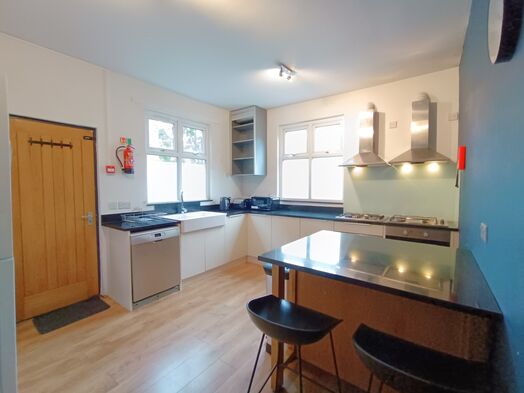 Photo of a spacious 7-Bedroom Student House – All Bills Included – Available 1st September 2026.