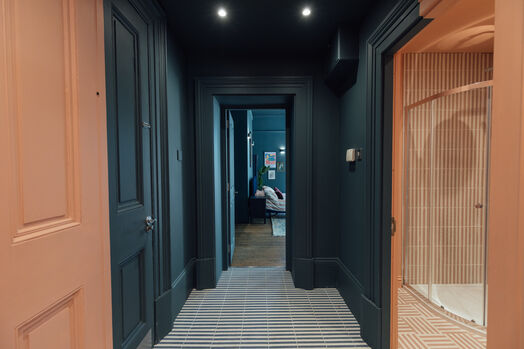 Photo of a stunning 1 Bedroom Apartment Available .